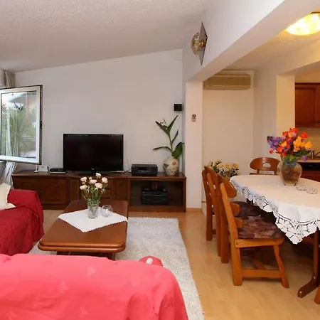 Maria 40 * Makarska