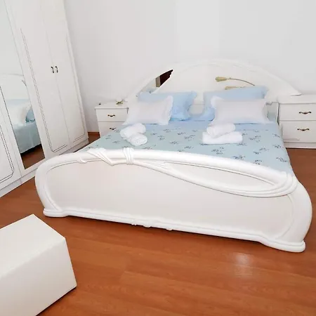 Maria 40 * Makarska